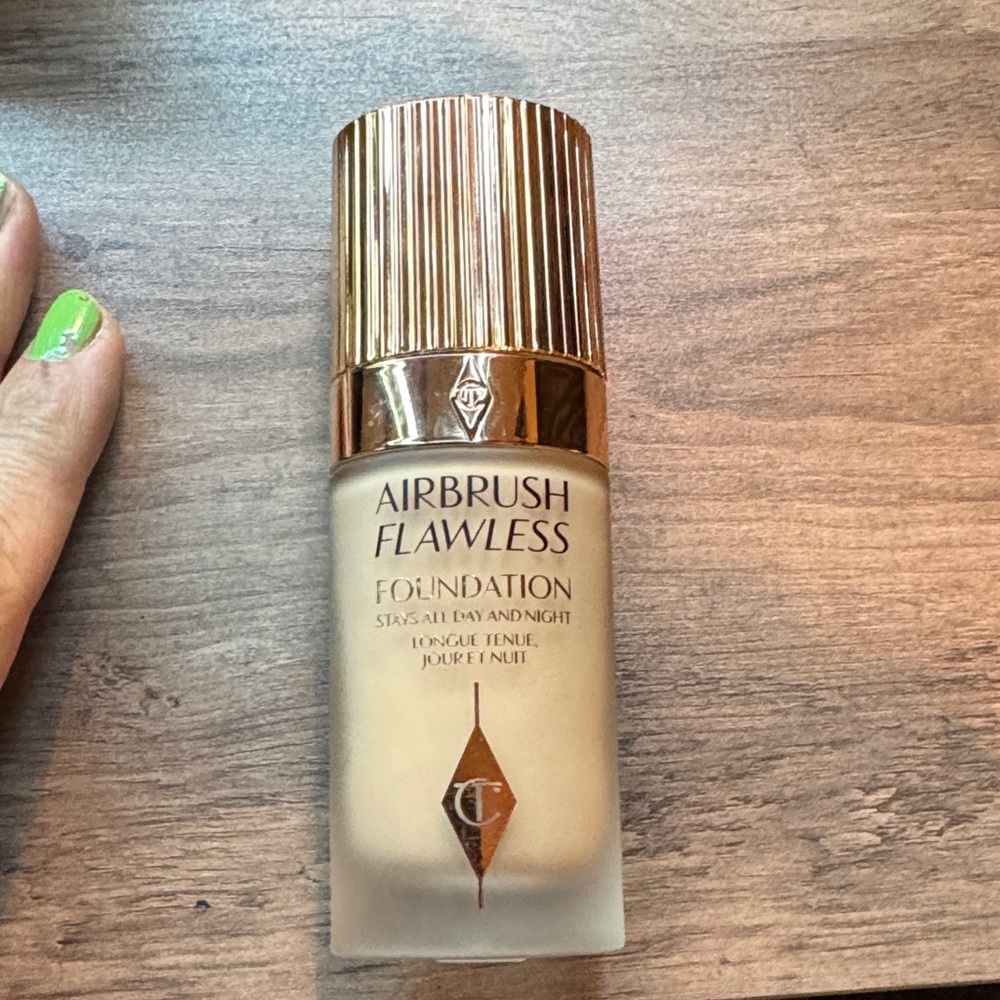 Charlotte Tilbury Airbrush Flawless Foundation - Tan